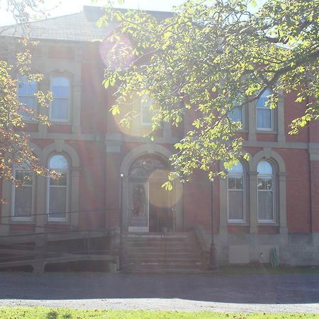 Customs House Inn Pictou Eksteriør billede