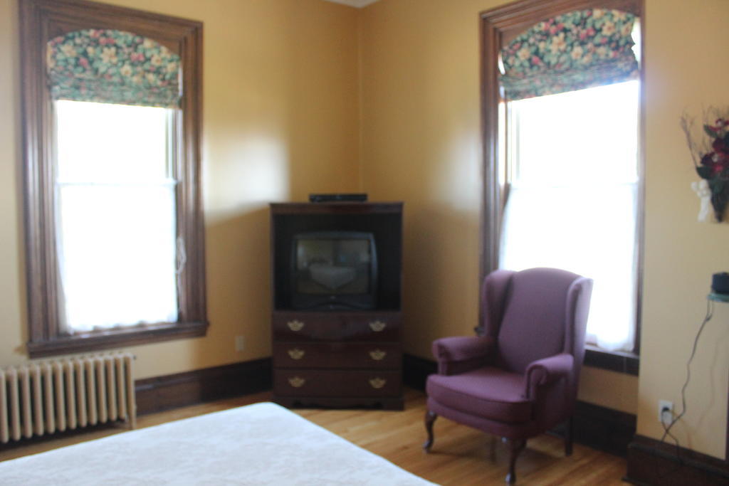 Customs House Inn Pictou Eksteriør billede
